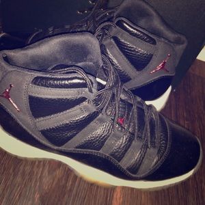 Jordan retro 11 size 5.5